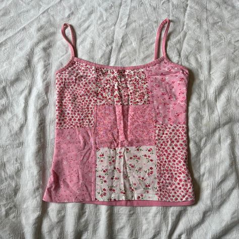 Patchwork Tank Top, Carrie Bradshaw, Ditsy Floral, Pink Outfits, Dream Wardrobe, Fashion Inspo Outfits, Fashion Inspo, Tank Tops, Outfit Inspo