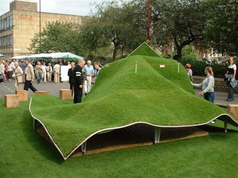 22 Marvelous Grass Sculptures Grass Growing, Water Architecture, Amazing Grass, Garden Flower Beds, Topiary Garden, Erosion Control, Patio Garden Design, Garden Help, Big Garden