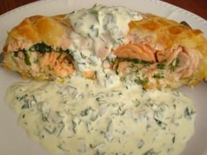 Wellington Sauce, Salmon En Croute Recipe, Salmon Wellington Recipe, Party Status, Salmon En Croute, Salmon Wellington, Wrapped In A Blanket, Sauce For Salmon, Herb Sauce