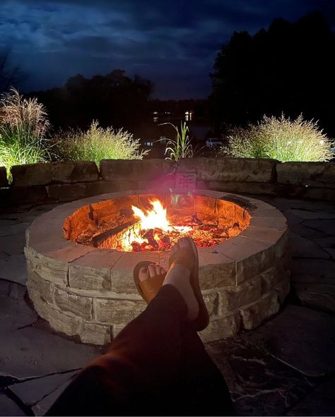 Backyard Fire Pit Ideas: Ignite Your Outdoor Space Firepits Backyard Diy, Outdoor Fire Pit Ideas, Backyard Fire Pit Ideas, Backyard Fire Pit, Fire Pit Ideas, Landscape Construction, Roasting Marshmallows, Fire Pit Patio, Backyard Fire