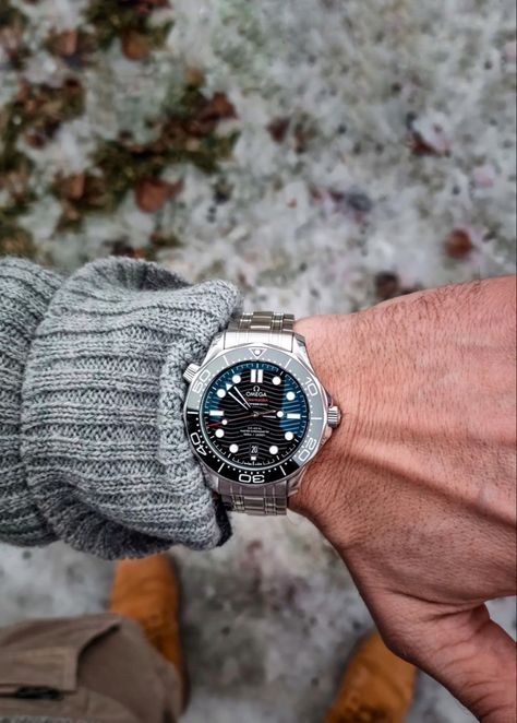 Omega Watch Mens, Omega Aesthetic, Omega Mens Watches, Aesthetic Sea, Omega Seamaster Diver 300m, Mens Jewellery, Omega Seamaster Diver, Watches Rolex, Retro Watches