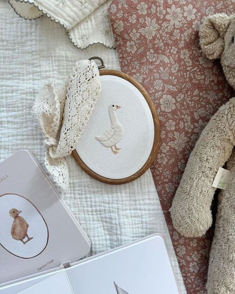 Diy Vintage Nursery Decor, Embroidery Nursery Decor, Goose Embroidery Pattern, Embroidery For Nursery, Cottagecore Nursery Girl, Goose Nursery Theme, Embroidery Goose, Diy For Grandma, Nursery Diy Decor