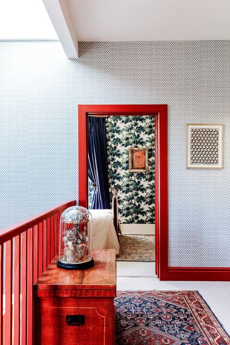 Dining Room Paneling, Suffolk House, Susan Deliss, Colored Ceiling, London House, Skirting Boards, Brown Walls, Design Textile, English Country House