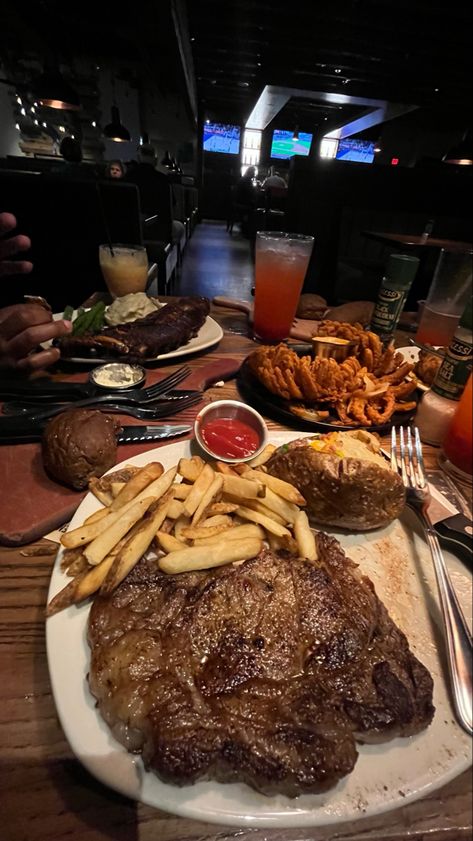 outback steakhouse, dinner with friends, food, steak, going out with friends, foodp0rn, french fries, steakhouse, baked potatos, loaded potatoes Steak And Fries, Steakhouse Dinner, Steak N Shake, Loaded Potatoes, Steak Dinners, Food Steak, Restaurant Steak, Going Out With Friends, Outback Steakhouse