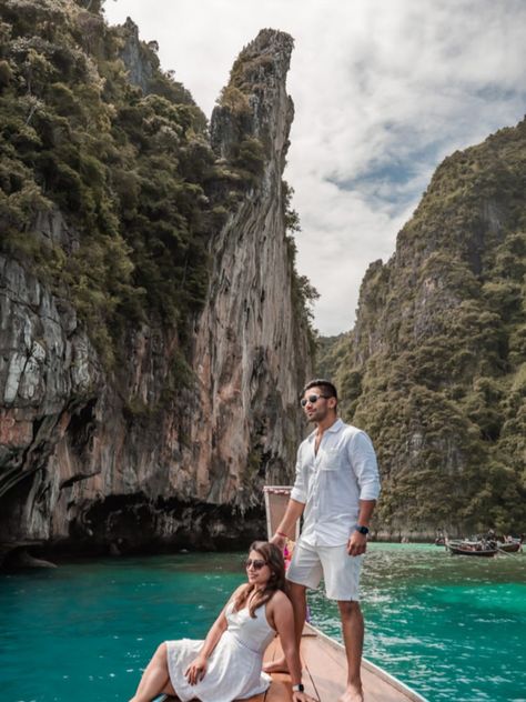 Couple Poses In Singapore, Phuket Couple Photos, Krabi Photo Ideas, Krabi Thailand Outfit, Thailand Couple Pictures, Vietnam Photo Ideas, Phuket Photo Ideas, Thailand Poses, Phuket Thailand Outfit Ideas