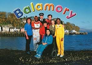 Balamory. Whats the story in Balamory, wouldn't you like know! Nostalgic Tv Shows, Cbbc Shows 2000s, British Nostalgia 2000s, British Childhood Aesthetic, British Childhood, British Nostalgia, 2000s Childhood Memories, 2000s Memories, Old Kids Shows