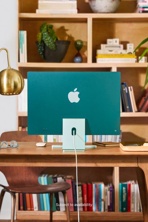 Imac Desk, Monitor Setup, Office Organization At Work, Man Cave Room, Office Stationary, Workspace Inspiration, Home Office Organization, Desk Setup, Vibrant Colours