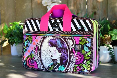 Tula Pink Bags, Byannie Bags, Amazing Quilts, Zippered Pouches, Pink Bags, A Place For Everything, Sewing Bags, Rock Baby, Quilts Ideas