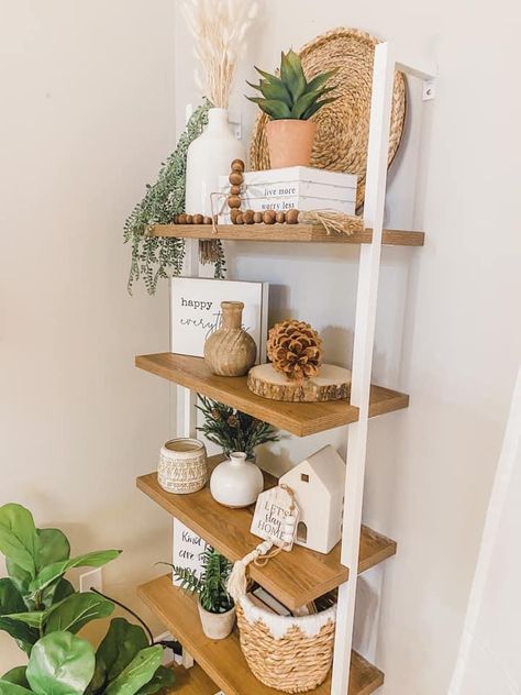 College House Bedroom, Ladder Shelf Decor, Japan Furniture, Modern Apartment Living Room, Japan Home, Flower Box Gift, Ladder Shelf, Home Design Living Room, Boho Room