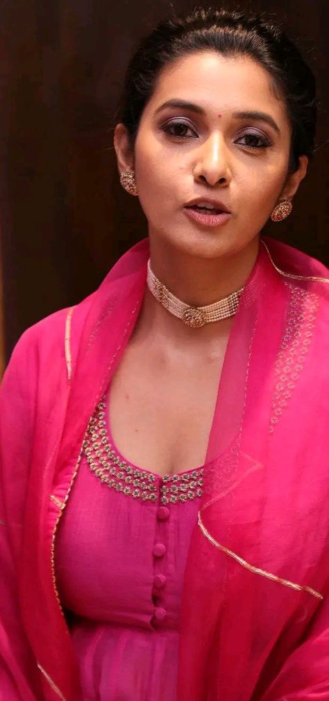 Priya Bhavani Shankar, Black Frock, Indian Star, Young Actresses, Face Images, Actress Pics, Photo Shoot, Long Hair, Most Beautiful