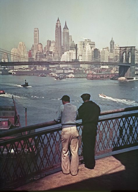 50s City Aesthetic, Nyc Aesthetic Vintage, New York In The 80s, 1960s San Francisco, New York 1950s Aesthetic, People Of New York, Nyc Film Photography, Vintage New York Aesthetic, 1950 Photos