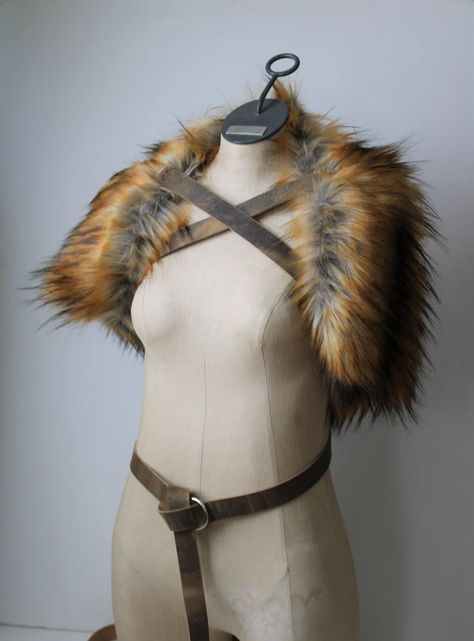 River Wolf Fur Shoulder Pelt Drape Leather Straps Imitation | Etsy Fur Mantle, Fur Pelt, Viking Cosplay, Viking Costume, Ring Der O, American Leather, Stitching Leather, Nice Leather, Costume Dress