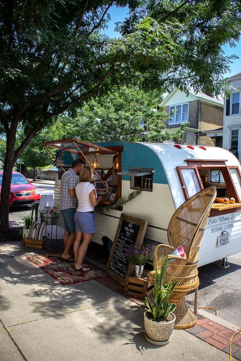 Cocktail Caravan Mobile Bar, Vintage Camper Coffee Shop, Coffee Trailer Wrap Ideas, Coffee Rv Business, Camper Turned Coffee Shop, Coffee Shop Camper, Vw Coffee Van, Vintage Coffee Trailer, Vintage Coffee Truck