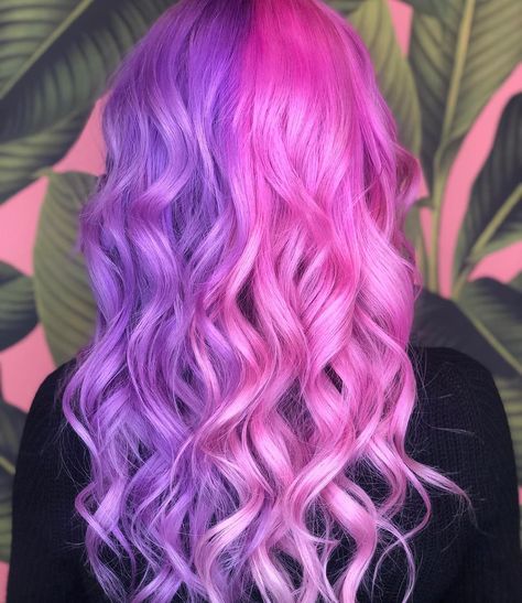 Half and half purple and pink hair Split Hair Color Ideas, Split Hair Color, Split Dye Hair Ideas, Dye Hair Ideas, Split Dye Hair, Pink And Purple Hair, Rock Hair, Bright Pink Hair, Toned Hair