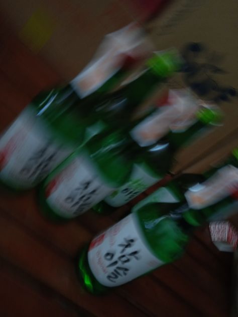 Soju Aesthetic Night, Soju Prank Picture, Soju Fake Story, Drinks Alcohol Snapchat Story, Soju Aesthetic, Drinks Snap, Prank Pics, Soju Drinks, Jinro Soju