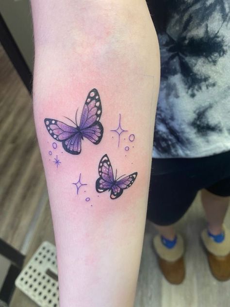 Heart With Wings Tattoo, Purple Butterfly Tattoo, Purple Tattoos, Flying Tattoo, Pink Tattoo, Flower Wrist Tattoos, Tattoo Cat, Cute Tattoos For Women, Girly Tattoos