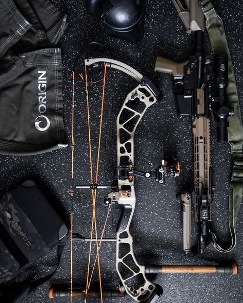 Bowhunting Wallpaper, Compound Bow Aesthetic, Bow Hunting Gear, Tactical Gear Storage, Apocalypse Survival Gear, Compound Bows, Tactical Swords, Bushcraft Gear, Tac Gear