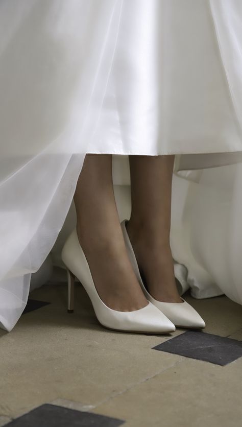 Jesus Peiro, Shoe Crafts, Court Shoe, Ivory Silk, The Duchess, Court Shoes, Color Ivory, All White, Bridal Looks