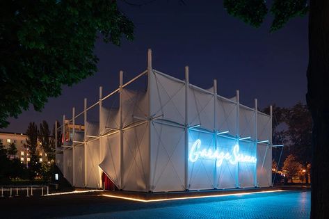 Pop Up Cinema, Garage Screen, Bedouin Tent, Temporary Architecture, Blow Dry Bar, Rem Koolhaas, Temporary Structures, Renzo Piano, Natural Ventilation