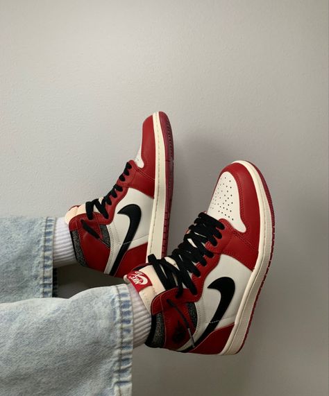 Chicago Nike Jordans, Nike Air Jordan 1 Retro High Og Chicago, Jordans Chicago Shoes, Chicago Red Jordans, Nike Jordan 1 Chicago, Nike Lost And Found Outfit, Jordan 1 Chicago Outfit Woman, Nike Air Jordan 1 Lost And Found, Nike Jordan Chicago