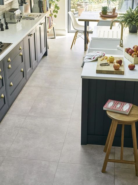 Vinyl Tile Kitchen, Amtico Flooring Kitchen, Lvt Flooring Kitchen, Luxury Vinyl Tile Kitchen, Stone Look Vinyl Flooring, Natural Stone Floors, Amtico Spacia, Vinyl Flooring Kitchen, Florida Kitchen