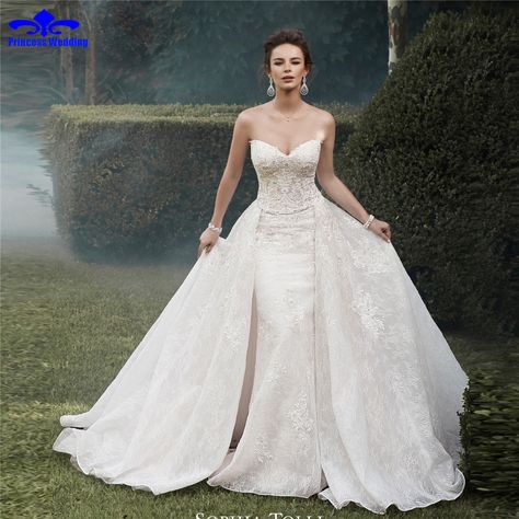 Best Of Wedding Dresses with Trains that Detach Check more at http://svesty.com/wedding-dresses-with-trains-that-detach/ Strapless Lace Wedding Dress, Western Wedding Dresses, Two Piece Wedding Dress, Sophia Tolli, Detachable Skirt, Dress Train, Dress Models, Detachable Train, Wedding Dress Train