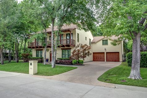 Monterey-style home in River Park has style inside and out... Monterey Style House, Monterey Colonial, Gated Neighborhood, Monterey Style, River Forest, House Exterior Design, River Park, Colonial Architecture, The Neighborhood