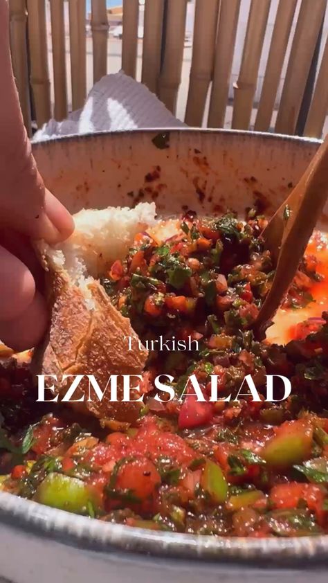 This classic Turkish mezze / or side dish is bursting with flavor and will leave your taste buds begging for more! The best part is, that it's naturally vegan! Ezme means "mashed", so it's really important that you chop everything really small and mix well.  Made with fresh tomatoes, peppers, onion, and parsley, ezme salad is the perfect addition to any meal. I love to enjoy it just as is with bread! Ezme Salad, Turkish Mezze, Long Green Peppers, Red Pepper Paste, Plant Kitchen, Pomegranate Molasses, Vegetarian Chili, Lemon Mint, Spicy Chili