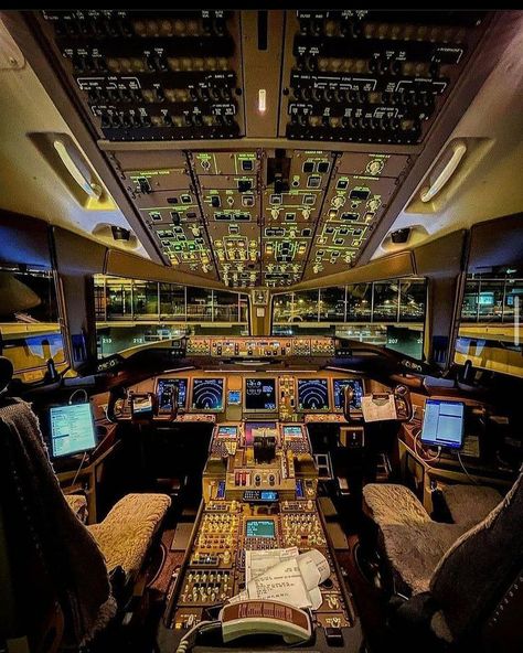 Boeing 777 Cockpit, Commercial Pilot Aesthetic, B777 Cockpit, Airline Pilot Aesthetic, Cockpit Aesthetic, Boeing 777 Wallpaper, Cockpit Wallpaper, Pilot Wallpaper, Plane Cockpit