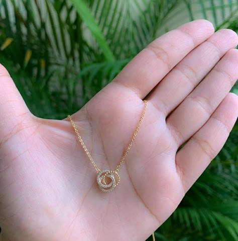 Latest Pendant Designs, Gold Chain With Locket Designs, Gold Pendant Designs, Simple Necklace Designs, Kids Jewellery, Jewelry Necklace Simple, Jewel Design, Unique Gold Jewelry Designs, S Initial