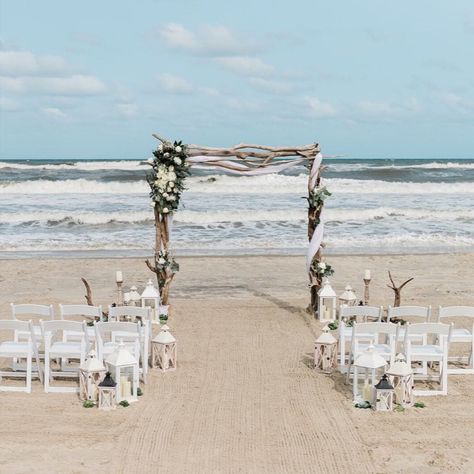 Loving this driftwood arch by I Do OBX Weddings & Events! 😍💍🌊 From officiant services to ceremony & reception design, I Do OBX has you and your significant other covered! Obx House, Byron Beach, Beach Wedding Arch, Obx Wedding, Romantic Wedding Ceremony, Byron Bay Weddings, Thailand Beaches, Beach Cruise, Beach Cafe