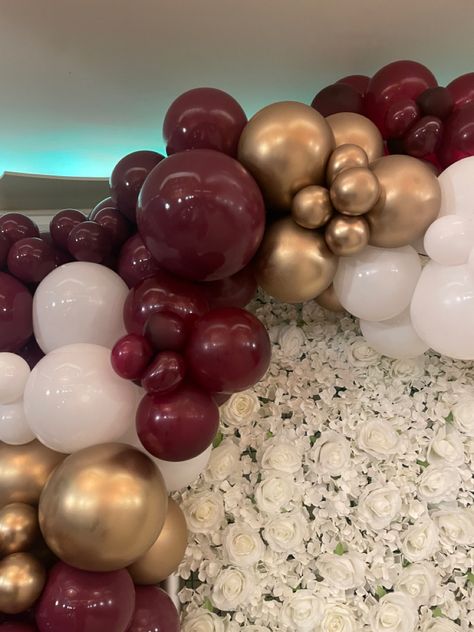 Burgundy Balloon Garland Backdrop, Burgundy White And Gold Balloon Arch, Burgundy And White Decorations, Maroon And Gold Balloon Garland, Burgundy And White Party Decorations, Wine Color Party Decorations, Maroon And White Balloon Garland, Maroon Black And Gold Party Decorations, Maroon And Gold Balloon Arch