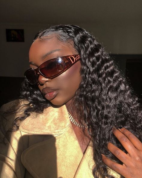 Sunglasses For Your Face Shape, Dark Skin Beauty, Black Curly Hair, How To Pose, Black Girls Hairstyles, Lace Frontal Wig, Frontal Wigs, Up Girl, Your Head