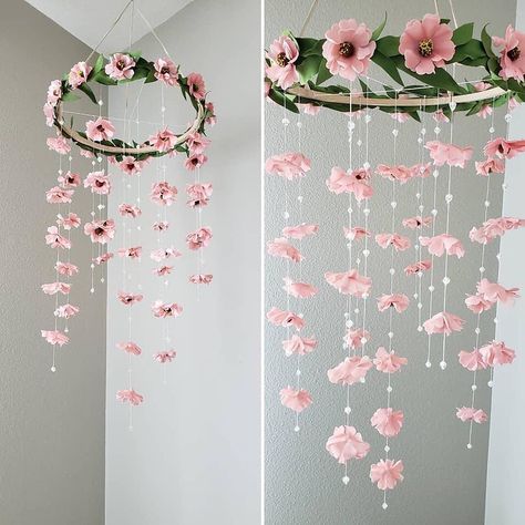 Paper Room Decorations, Ceiling Hanging Decor Diy, Diy Poster Ideas, Easy Room Decor Diy, Craft For Decoration, Diy Flower Garland, Decor Diy Bedroom, Interior Design Flowers, Fake Flowers Diy