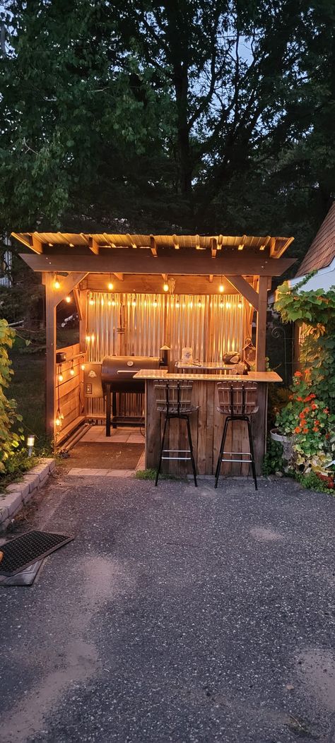 Grill Backyard, Kitchen Design Tips, Outdoor Grill Station, Outdoor Cooking Area, Grill Gazebo, Outdoor Patio Bar, Design Tips And Tricks, Grill Station, Outdoor Bbq Kitchen