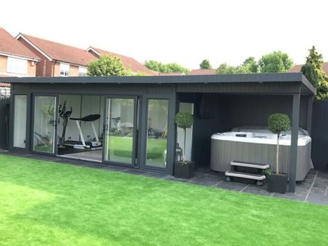 Bunker Architecture, Gym Shed, Cornwall Garden, Backyard Gym, Garden Lodge, Hot Tub Patio, Hot Tub Designs, Outdoor Hot Tub, House Gym