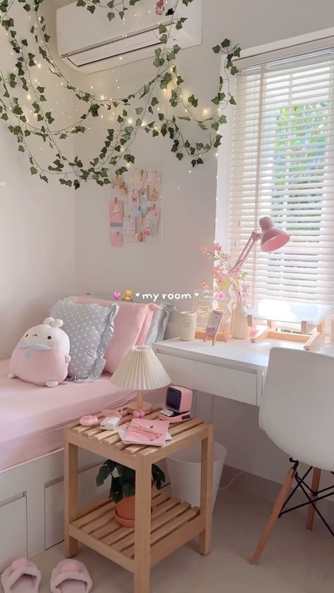 Pink Dorm Rooms, Pink Dorm, Preppy Bedroom, Pastel Room Decor, Preppy Room Decor, Dekorasi Kamar Tidur, Pastel Room, Pinterest Room Decor, Study Room Decor