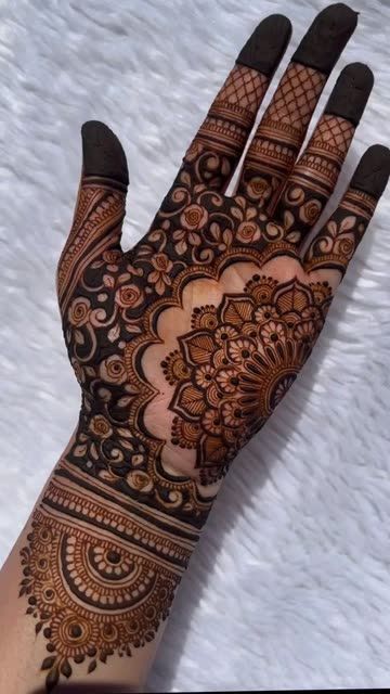 Beautiful Simple Mehndi Design, Front Mehndi Design, Mehndi Designs For Kids, Very Simple Mehndi Designs, Simple Mehndi Designs Fingers, Engagement Mehndi Designs, Full Mehndi Designs, Latest Bridal Mehndi Designs, Mehndi Designs Front Hand