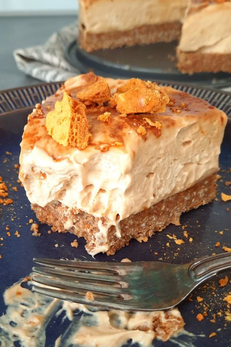 Honeycomb Cheesecake, Honeycomb Cereal, Toffee Dessert, White Chocolate Cheesecake, Oat Cookies, Bake Cheesecake, Sweet Snacks Recipes, No Bake Cheesecake, Cheesecake Recipe