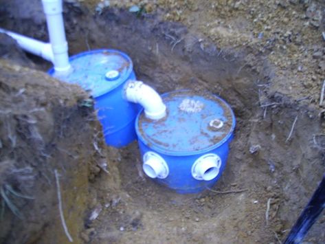 How to Build a Two-Barrel Septic System Well Design Ideas, Small Septic Tank, Diy Septic System, Septic Tank Design, Septic Tank Systems, Septic Systems, Plastic Drums, Liquid Waste, Frame Cabin