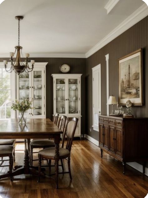 Vintage Dining Room Decor French Style, Vintage Guest Room Decor, Dining Room Brown Walls, Vintage Country Dining Room, Vintage Living Room Antique Decorating Ideas, Antique Traditional Home Decor, Light Academia Dining Room, French Vintage Interior Design, English Traditional Decor