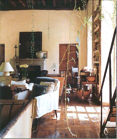 Rose Tarlow Interiors, Rose Tarlow, Long Living Room, Vintage Living Room, Architectural Digest, Great Rooms, Interior Inspiration, Home Remodeling, Interior Designers