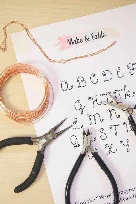 Wire Monogram Necklace DIY Tutorial by Make and Fable Wire Name Necklace, Diy Initial Necklace, Necklace Diy Tutorial, Wire Writing, Wire Letters, Diy Necklaces Tutorial, Wire Necklaces, Wire Name, Wire Knitting