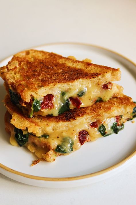 Marry Me Grilled Cheese Sandwich - Grilled Cheese Social Marry Me Sandwich, Baked Bratwurst, Grilled Cheesus, Grilled Cheese Recipes Gourmet, Chicken Grilled Cheese, Grilled Cheese With Tomato, Pescatarian Meals, Fancy Grilled Cheese, Gourmet Grilled Cheese