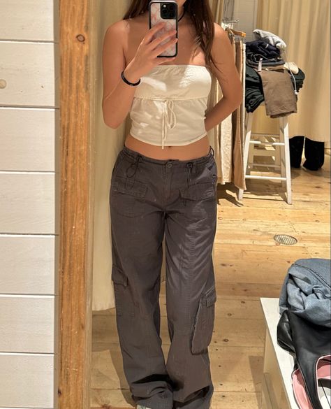 brandy melville cargos tube top outfit Cream Tube Top Outfit, Bonnie Top Brandy, Grey Tube Top Outfit, Tube Top Outfit, Grey Tube Top, Tube Top Outfits, Cargo Pants Outfits, Aesthetic Y2k, Top Outfit