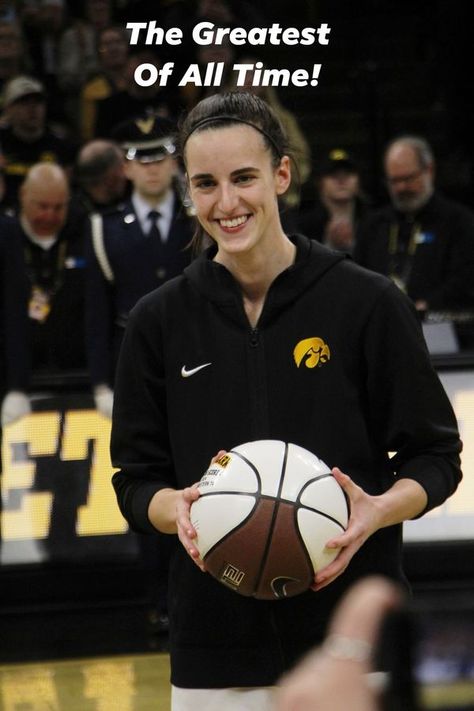 Caitlin Clark Iowa, Indiana Fever Caitlin Clark, Caitlin Clark Muscles, Caitlin Clark Paige Bueckers, Caitlyn Clark Basketball Iowa, Iowa Basketball, Iowa Hawkeye, Iowa Hawkeyes, Wnba