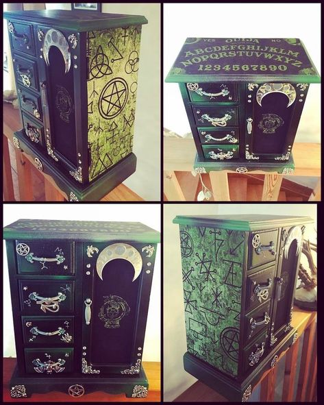 Gefällt 1,235 Mal, 37 Kommentare - Curiology (@_curiology_) auf Instagram: „I'll have three more Witch jewellery boxes made ready for sale on April 1, and two more will be…“ Gothic Furniture Diy, Jewelry Box Makeover, Sharpie Mug, Gothic Furniture, Astuces Diy, Jewelry Box Diy, Goth Home, Goth Home Decor, Goth Decor