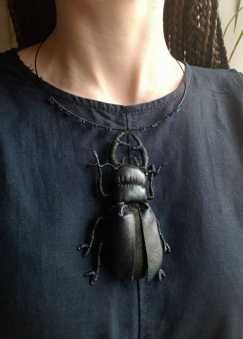 Insect Jewelry Design, Bug Necklace, Sculpture Textile, Beautiful Bugs, Insect Jewelry, Insect Art, Unusual Jewelry, Textile Jewelry, Bugs And Insects