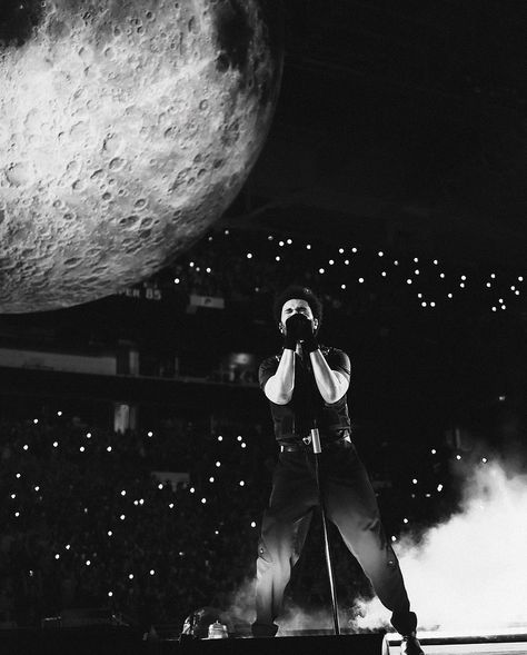 [Miami] Black And White The Weeknd, Weeknd Black And White, Weeknd Concert Aesthetic, The Weeknd Black And White, The Weeknd Concert Aesthetic, Wallpaper Black And White Aesthetic, Blinding Lights The Weeknd, The Weeknd Background, The Weeknd Wallpaper Iphone