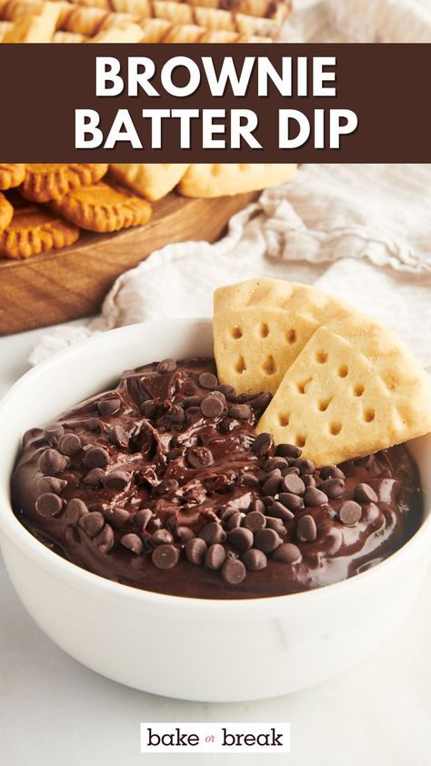 Dive into the decadence of this easy no-bake Brownie Batter Dip! It's the perfect party pleaser for any chocolate lover. Quick to whip up and even quicker to disappear! Brownie Dip, Brownie Batter Dip, Dessert Dip Recipes, Chocolate Cobbler, Best Chocolate Desserts, Waffle Cookies, Homemade Nutella, Whip Cream, No Bake Brownies